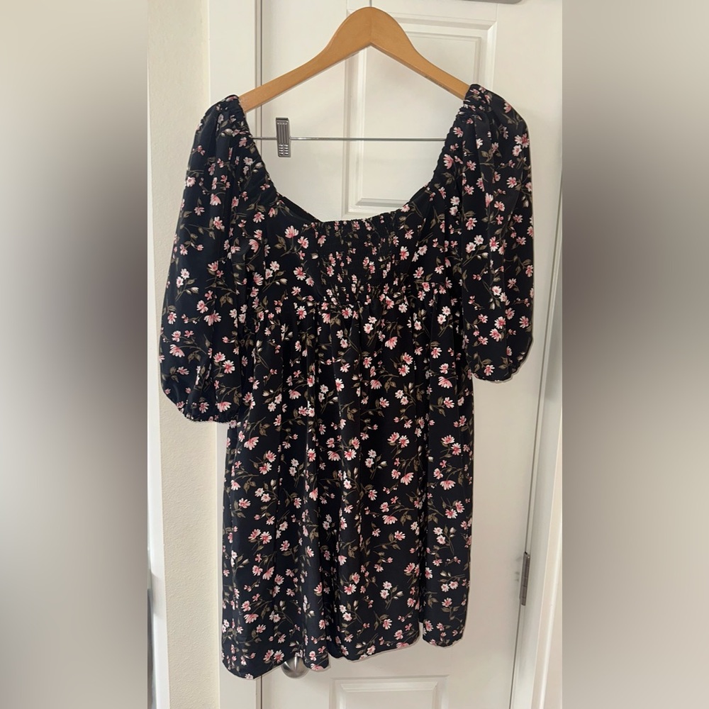 WAYF Floral Puff Sleeve Mini Dress – Size M - Picture 4 of 4